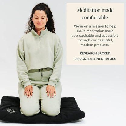 Mindful Modern Bamboo Bench and Zabuton Meditation Mat Bundle - Small Kneeling Meditation Bench with Locking Magnetic Hinges - Wooden Kneeling Ergonomic Bamboo Seiza and Mat for Meditation