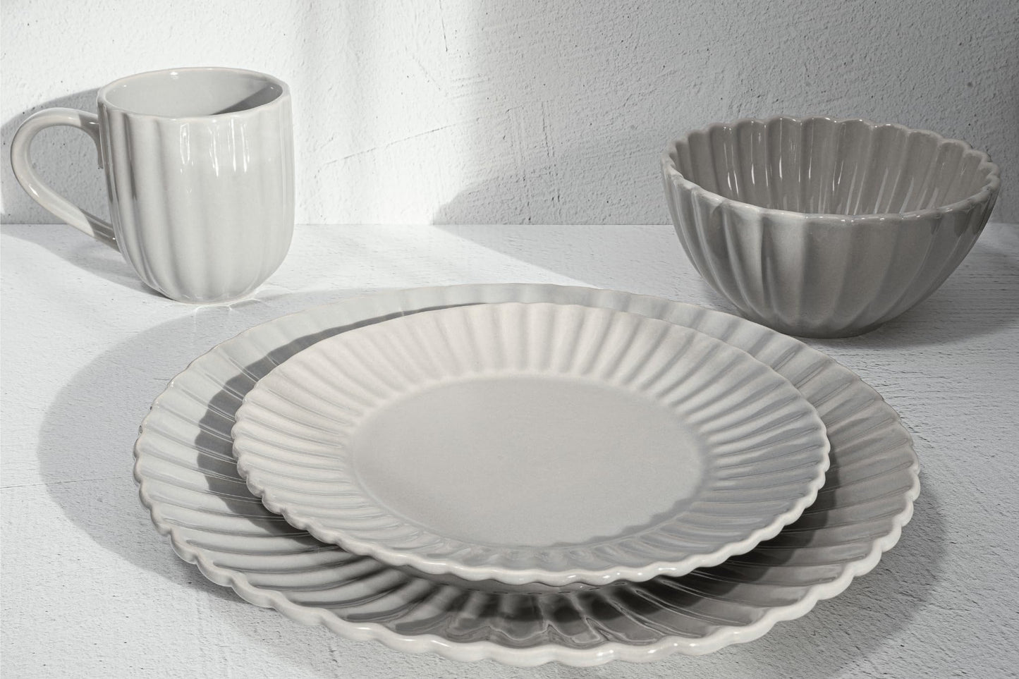 Square House 16 Piece Dinnerware Set Aruba (Cloudy Grey) Plates, Bowls, and Mugs Set for 4