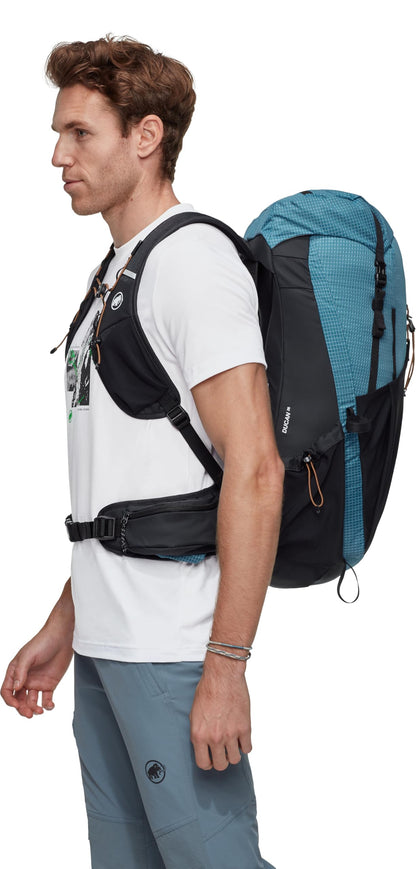 Mammut Ducan 26 – Unisex Outdoor Backpack for Hiking, Running, and Everyday Adventures, Sapphire Black, 26L