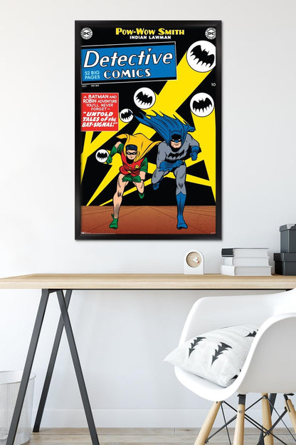 Trends International DC Comics - Batman - Cover #164 Wall Poster, 22.375" x 34", Black Framed Version