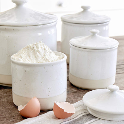 Casafina Ceramic Stoneware 94 oz. Canister - Fattoria Collection, White | Microwave & Dishwasher Safe Dinnerware | Food Safe Glazing | Restaurant Quality Serveware