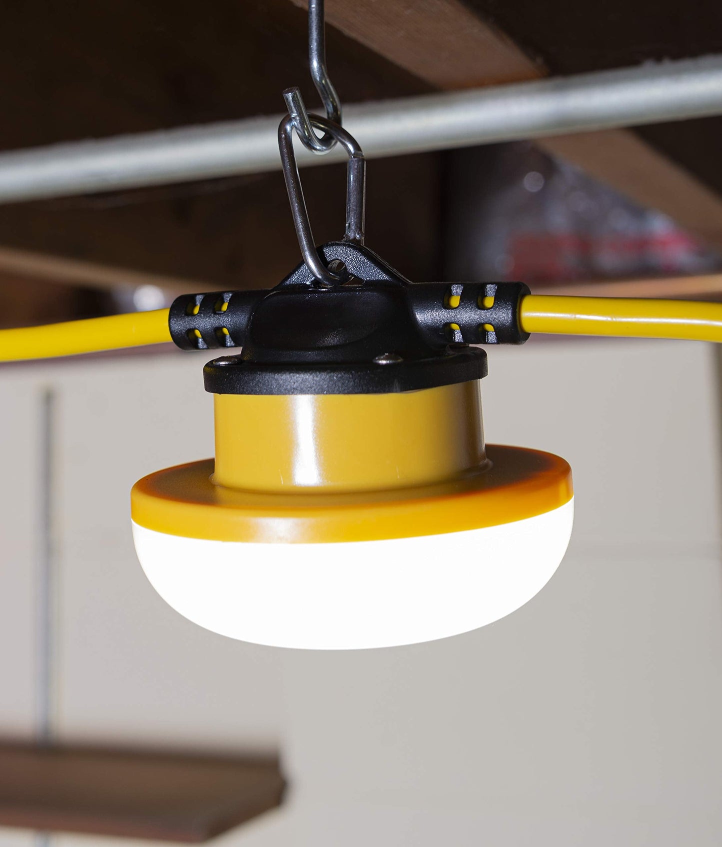 Bergen Industries GL100182LED 100 Foot Temp Light Stringer Integrated LED Lights 18/2AWG 15A Male and Female Plugs 16,000 LUMENS, Yellow