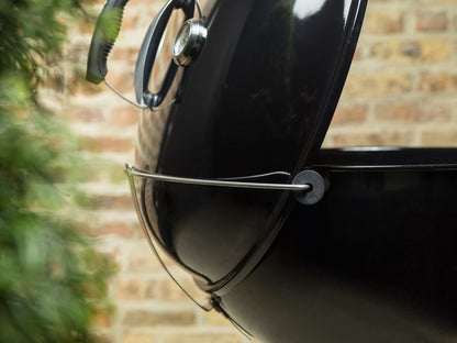 Weber Master-Touch Charcoal Grill, 22-Inch, Ivory – Premium Outdoor BBQ Grill with Tuck-Away Lid Holder & One‑Touch™ Cleaning System, Porcelain‑Enameled Kettle
