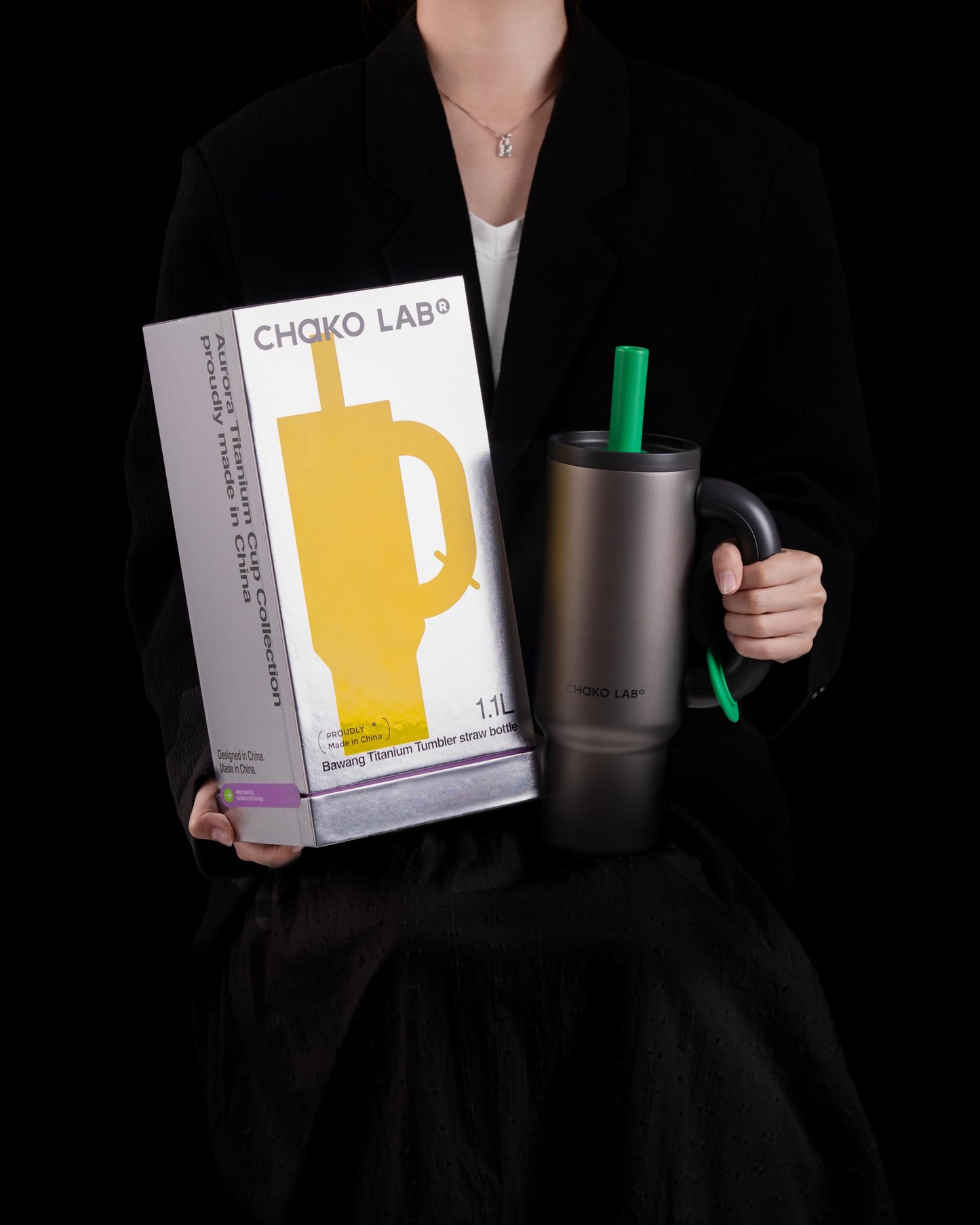 CHAKO LAB BaWang 33oz Insulated Titanium Tumbler with Handle and Straw | Premium Matte Finish Leakproof Water Bottle | Cup Holder Friendly Travel Mug for Coffee, Tea | BPA-Free Grand Tumber, Midnight