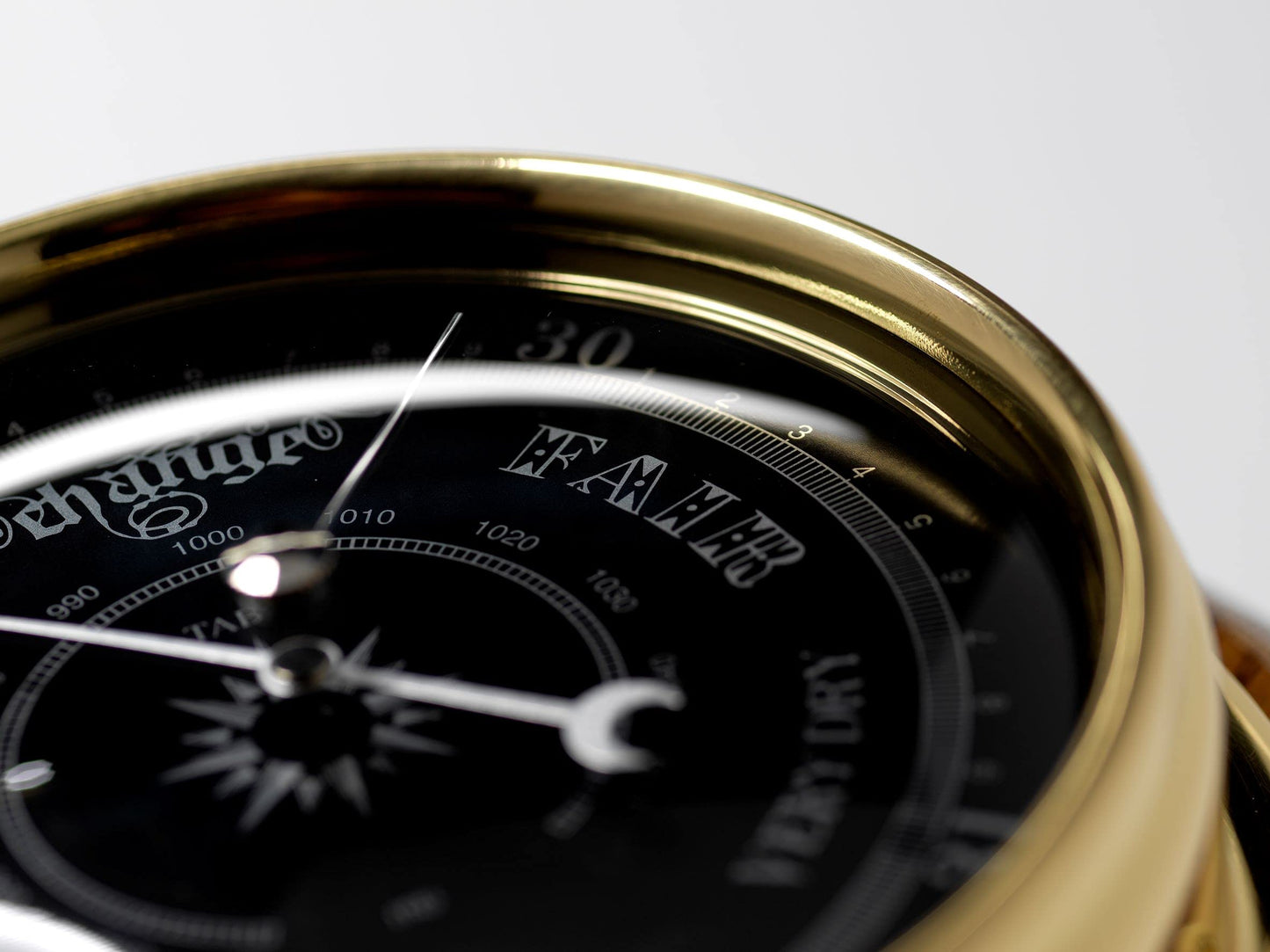 Tabic Prestige Solid Brass Traditional Barometer - Handmade in England - Mounted on a Solid English Oak Mount - Accurate Weather Forecasting - Combined Elegance and Precision