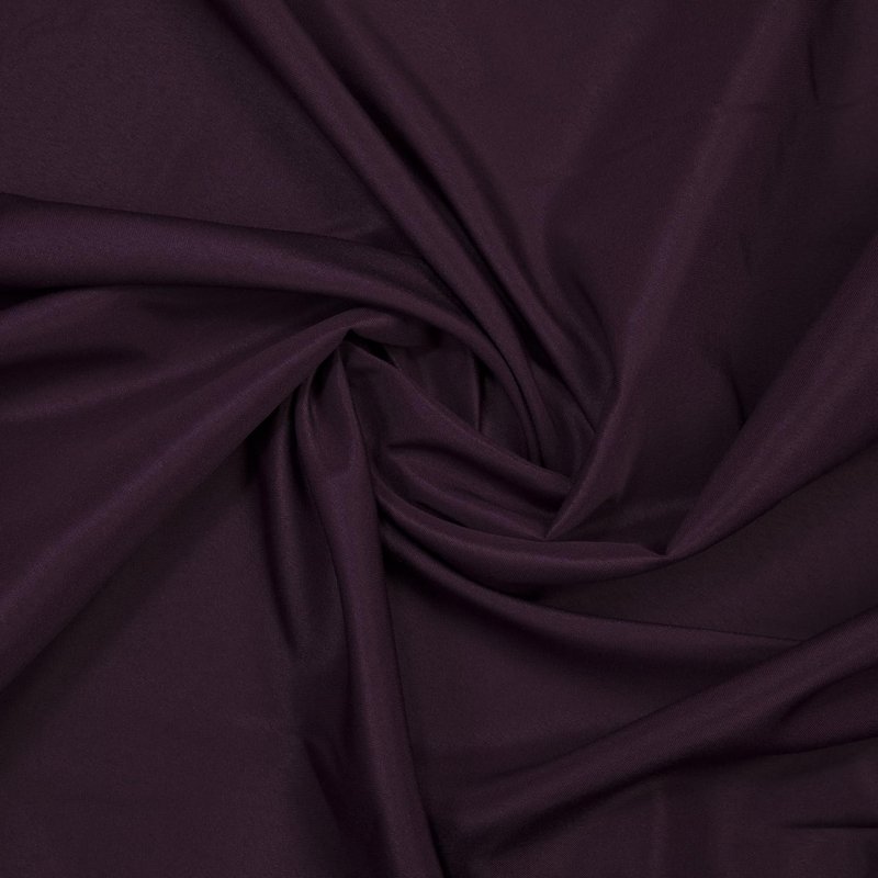 Gee Di Moda Rectangle Tablecloth - 70 x 120 Inch Eggplant Table Cloth for 6 or 8 Foot Rectangle Tables - Heavy Duty Washable Fabric - for Holiday Party, Dinner, Weddings, Baby Shower & Events