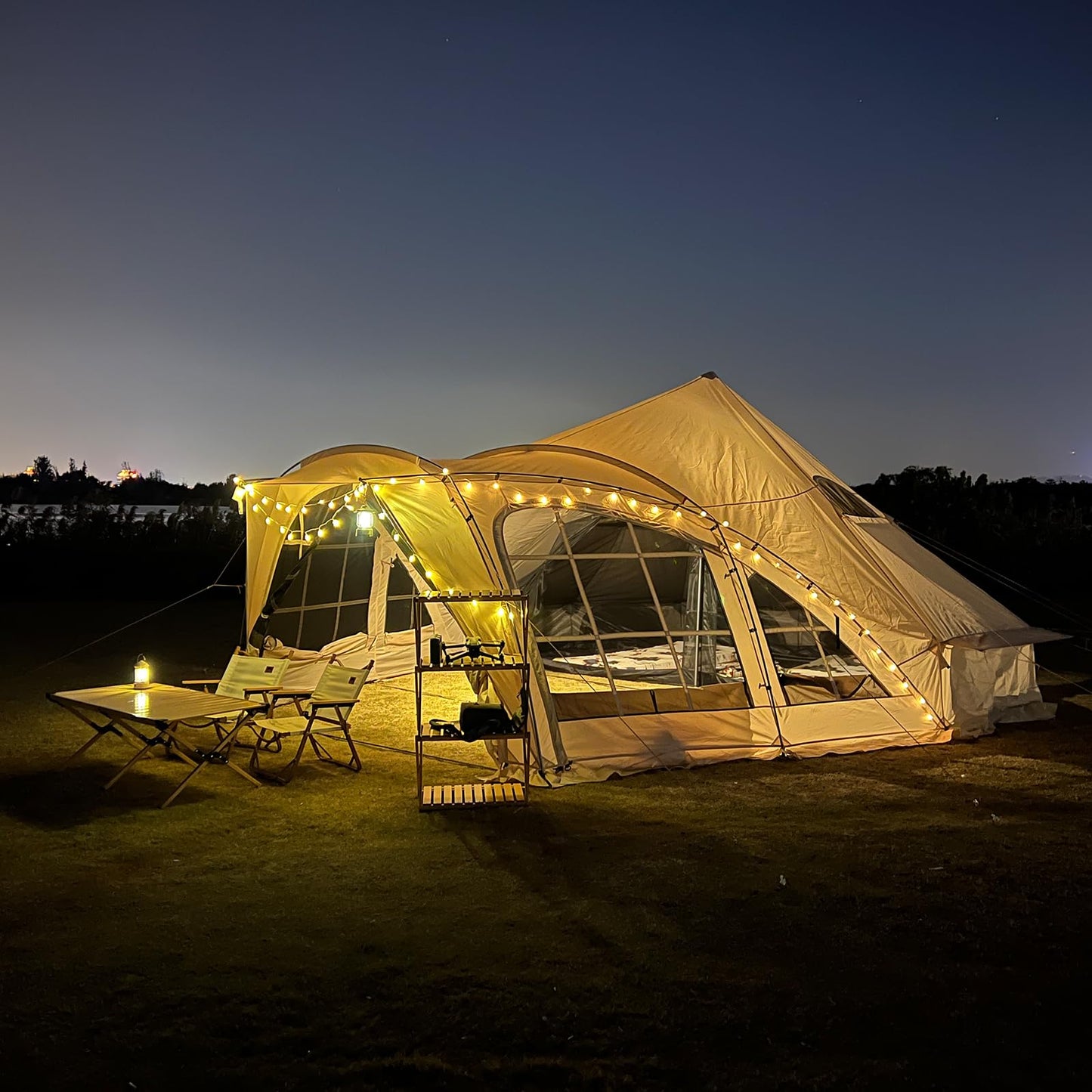 DanCoom Bell Tent, 8/10/12 Person Waterproof Large Family Tents with Sturdy Center & Vestibule, Mesh Window,Waterproof,Spacious Space for All 4 Season Camping Yurt Tent.
