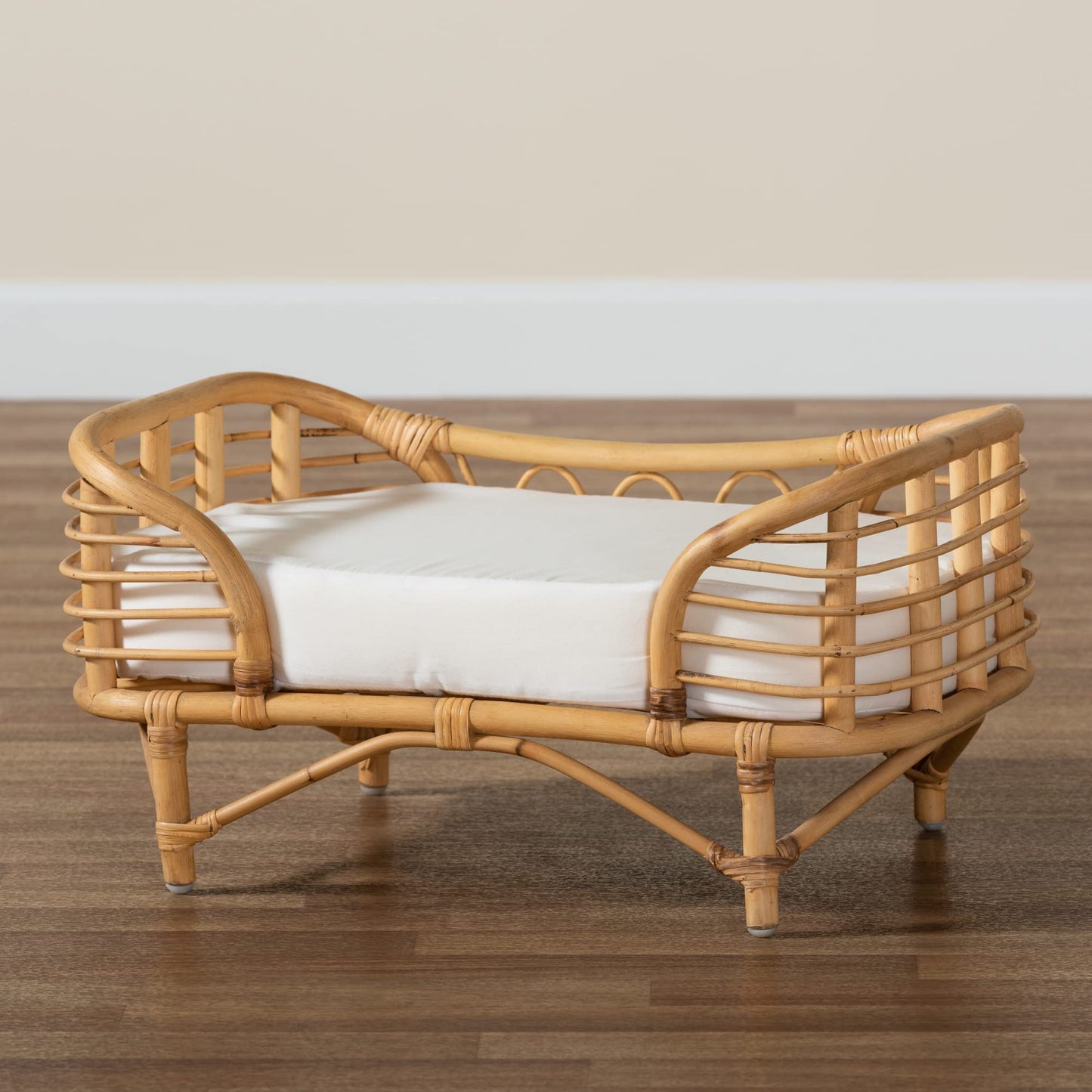 Bali & pari Malino Modern Bohemian Natural Rattan Pet Bed with Cushion