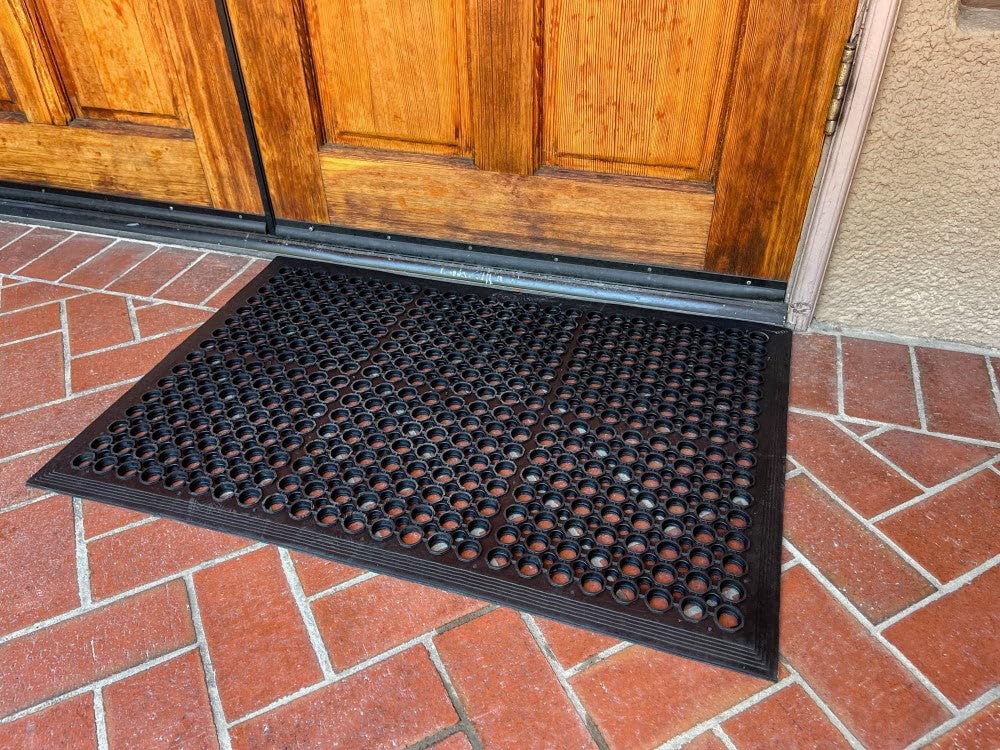 Envelor 4 Pack Anti Fatigue Mats for Kitchen Floor, Rubber Bar Mats, Non Slip Commercial Floor Mat with Drainage Holes, Indoor Outdoor Rubber Mat for Restaurant, Garage, Entryway 24 x 36 in