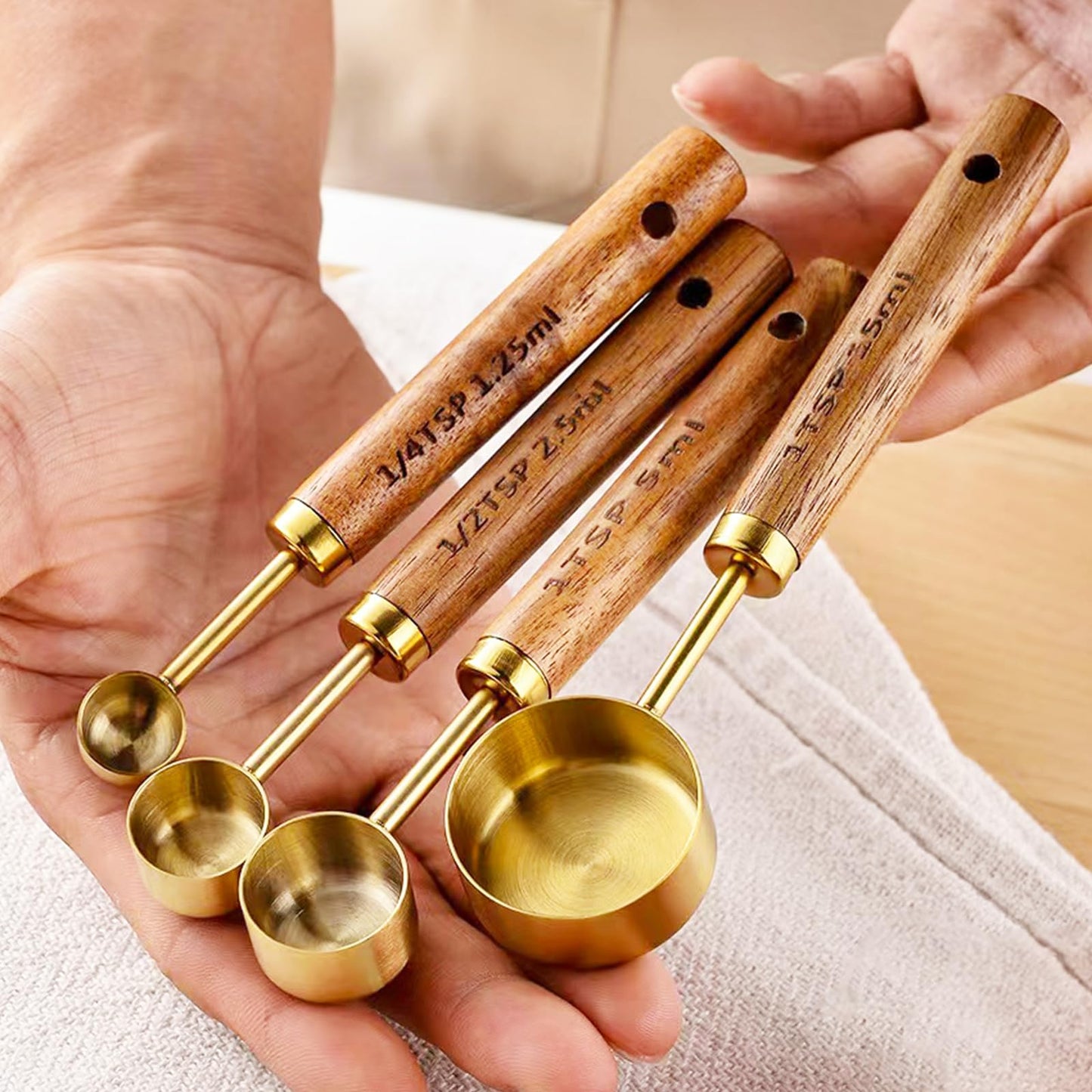 FISDEN Copper Measuring Cups and Spoon Set of 8, Stackable Kitchen Measure Tool with Handle, Metric Cups and Spoons Measuring Set for Cooking Baking