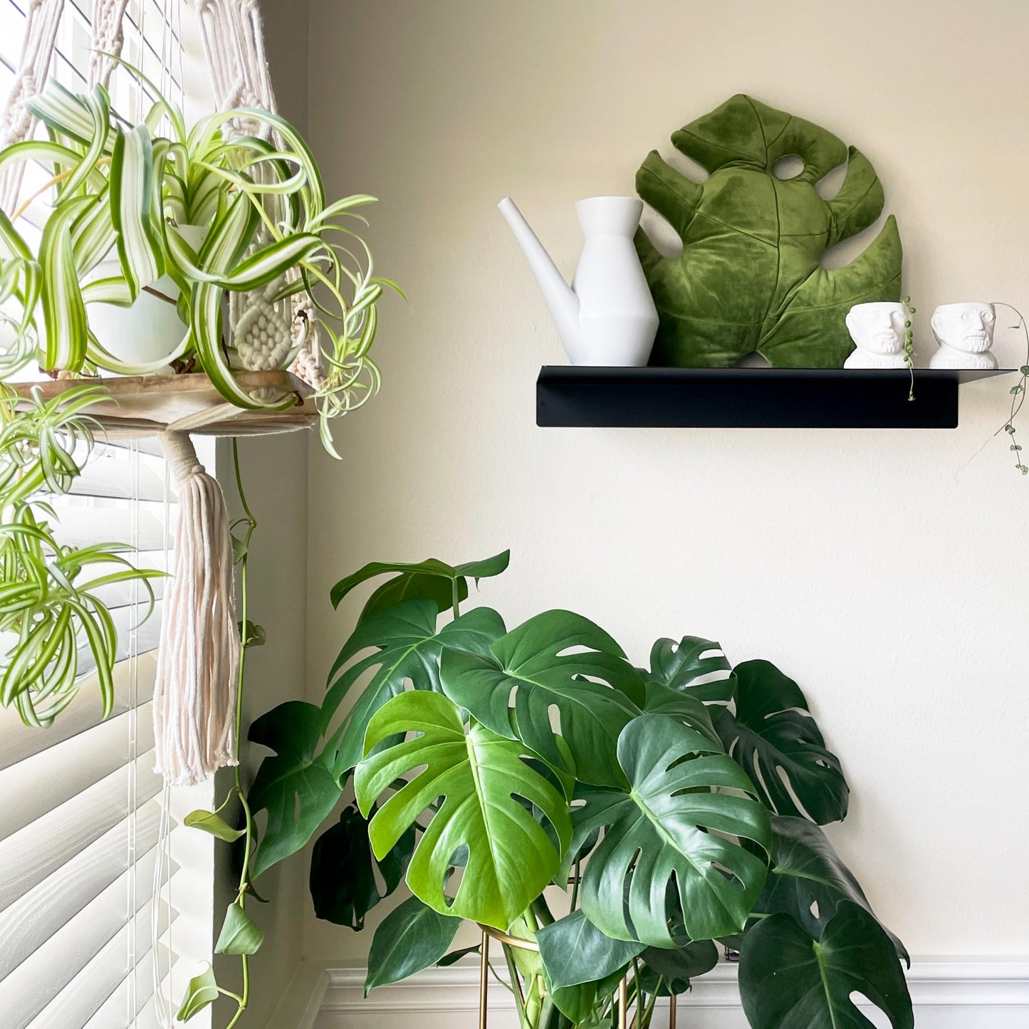 Green Philosophy Co. Monstera Leaf Pillow - Mossy Earth - Large Soft Plant-Shaped Plush Cushion for Couch, Bed, or Reading Nook - Cute & Unique Nature-Inspired Decor Super Soft & Cuddly Throw Pillow