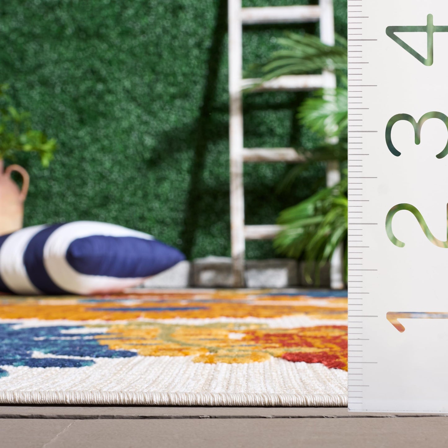 SAFAVIEH Washable Rug Outdoor Cabana Collection - 8' x 10', Cream & Red, Non-Shedding & Easy to Clean, Ideal for Patio, Backyard, Mudroom (CBN832A)