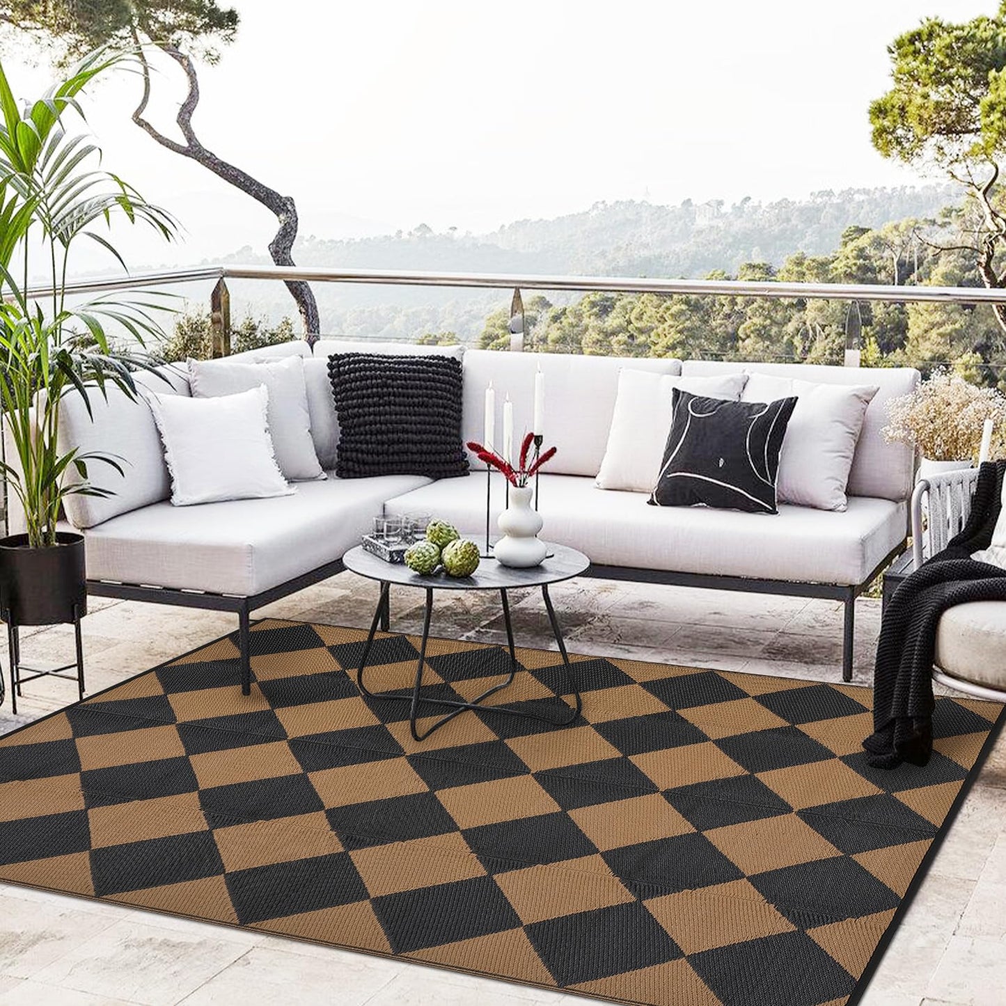 GarveeHome Outdoor Rug 9x18 ft Waterproof Mat Reversible Outdoor Plastic Straw Rug Patio Rug Camping Rug Portable Outdoor Mat for RV Porch Balcony Backyard Picnic Beach Black/Brown Diamond