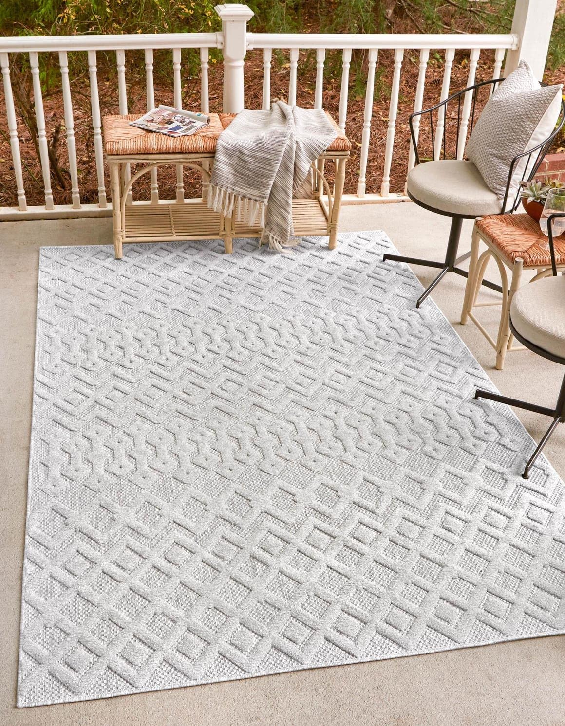 Unique Loom Outdoor Trellis Textured Collection Area Rug - Osage (6' 1" x 9' Rectangle, Grey/ Gray)