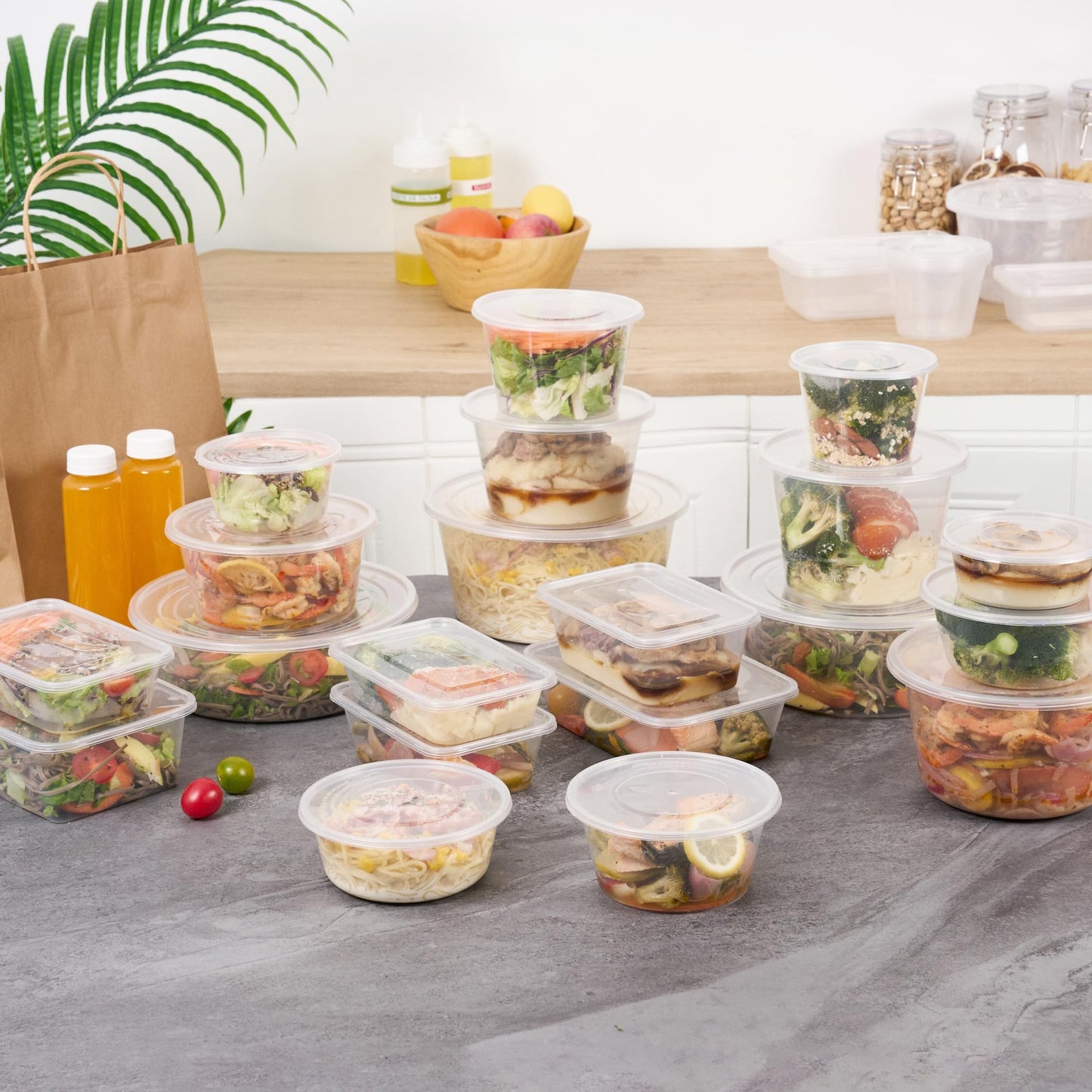 Restaurantware Plastic Containers 300 Pack of 34 oz with Lid Rectangular Clear Food Storage Containers Microwavable Stackable Lightweight Meal Prep Boxes for Take Out