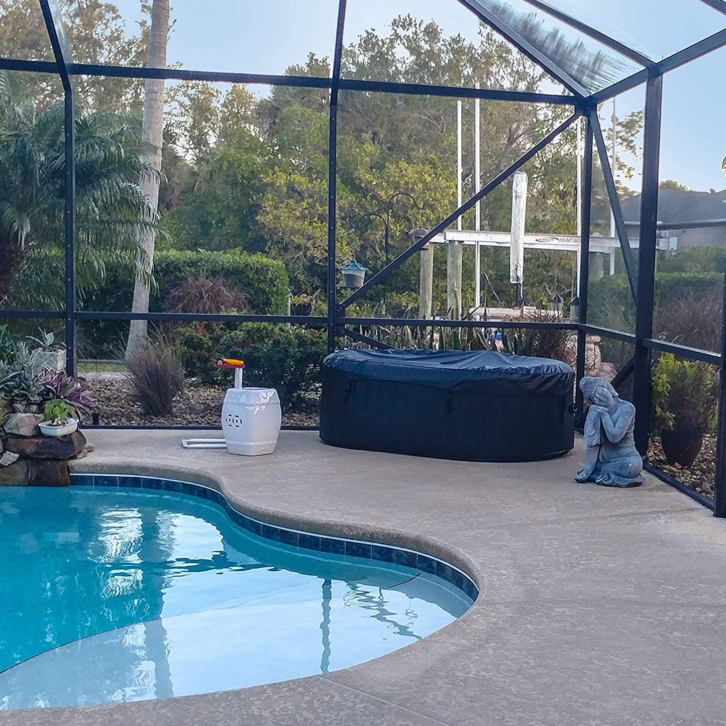 ALEKO Inflatable Hot Tub Spa | Personal High Powered Jetted Bubble | 145 Gallon | Black and White