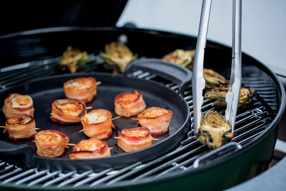 Weber Master-Touch Charcoal Grill, 22-Inch, Ivory – Premium Outdoor BBQ Grill with Tuck-Away Lid Holder & One‑Touch™ Cleaning System, Porcelain‑Enameled Kettle
