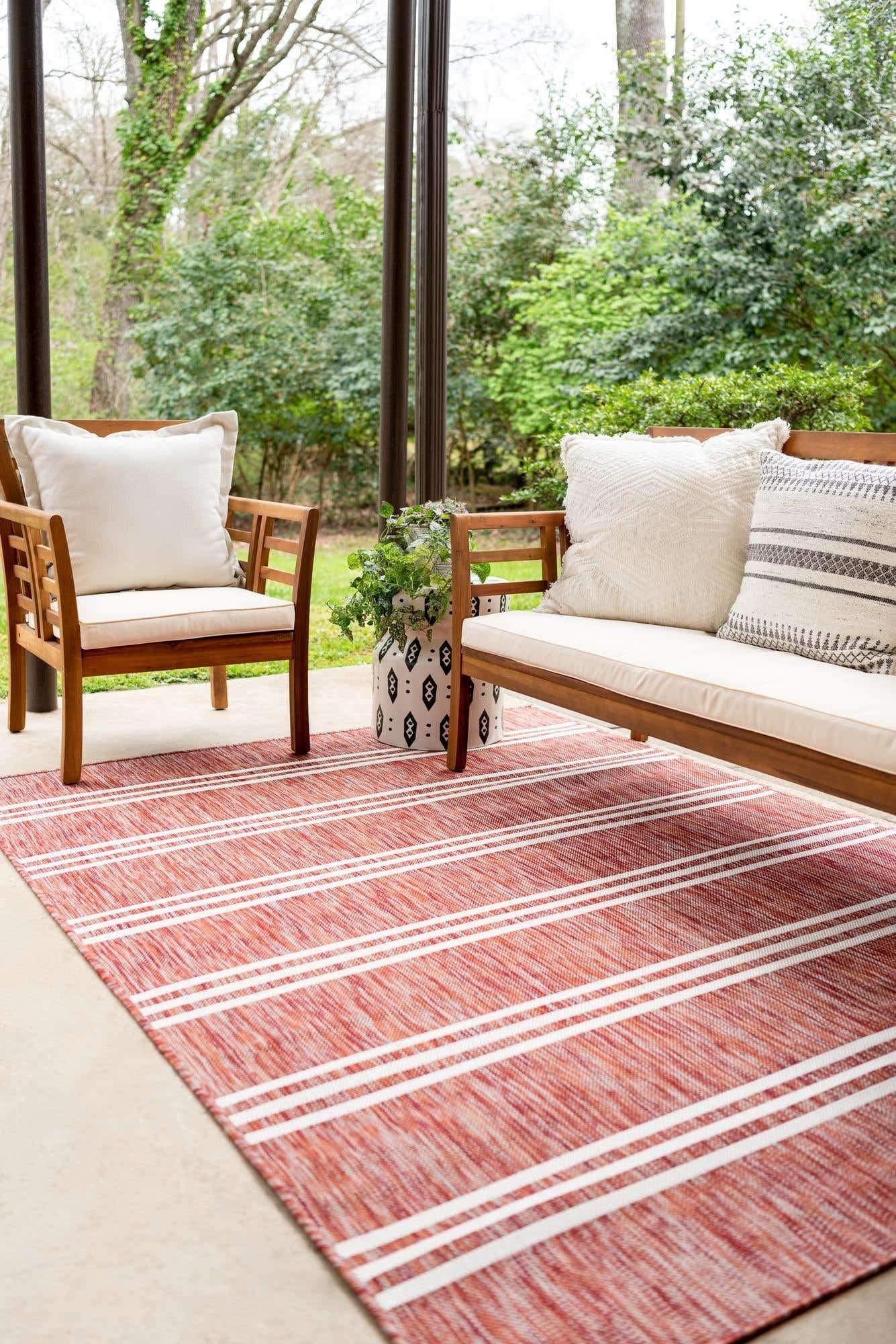 Unique Loom Outdoor Collection Area Rug - Anguilla (7' 10" x 10' Rectangle, Rust Red/ Ivory)