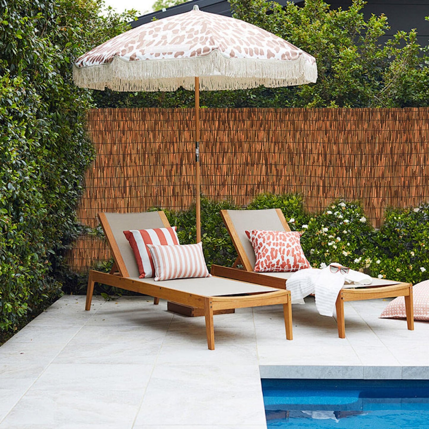 SHYDZYYC Brown 2 Pack 4FT X 16.4FT Reed Fencing Roll, Balcony Privacy Shade Reed Bamboo Fencing Garden Fence Border, Wind Block Sunshade Fence Screen for Outdoor Yard Patio Flower Bed Edge