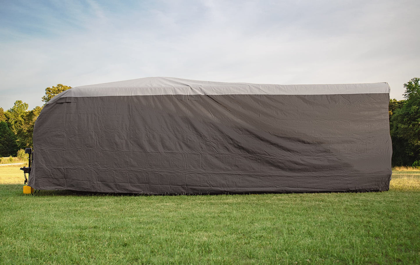 Camco ULTRAGuard 20 to 22-Ft Travel Trailer/Class C RV Cover - Features Zipper Entry Doors & Covered Air Vents - Crafted of Spunbond Polypropylene - Storage Bag for RV Storage & Organization (45740)