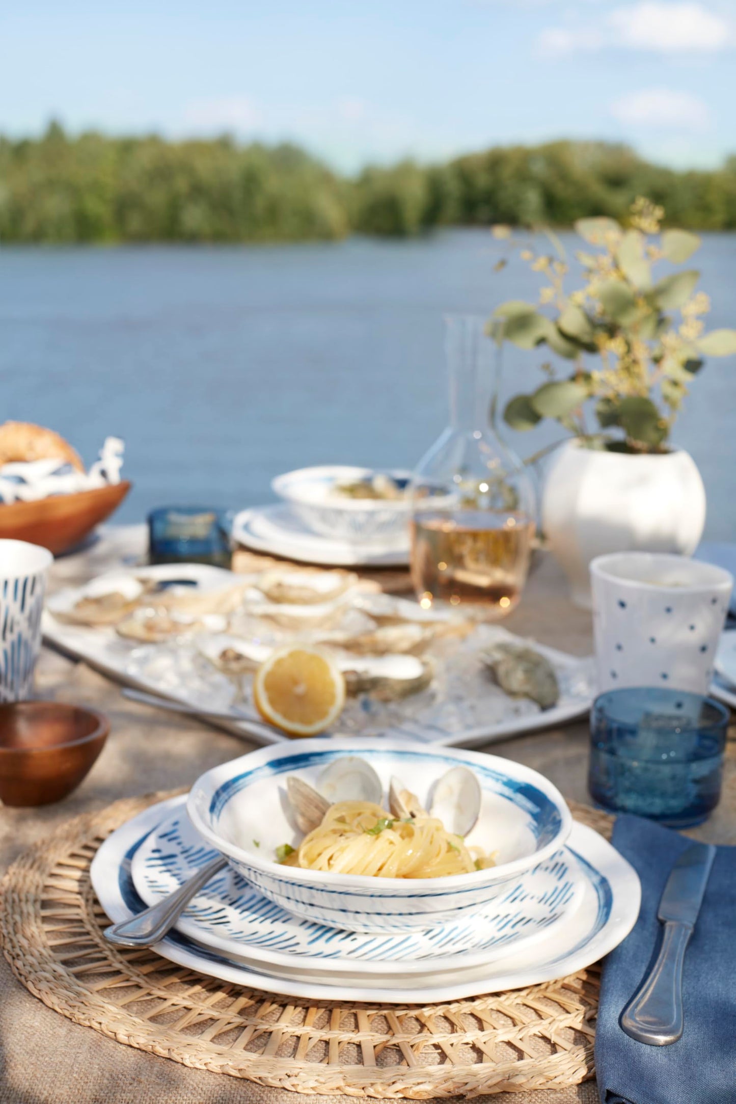 Lenox 895324 Blue Bay Melamine 20-Piece Dinnerware Set, Lightweight Melamine Material
