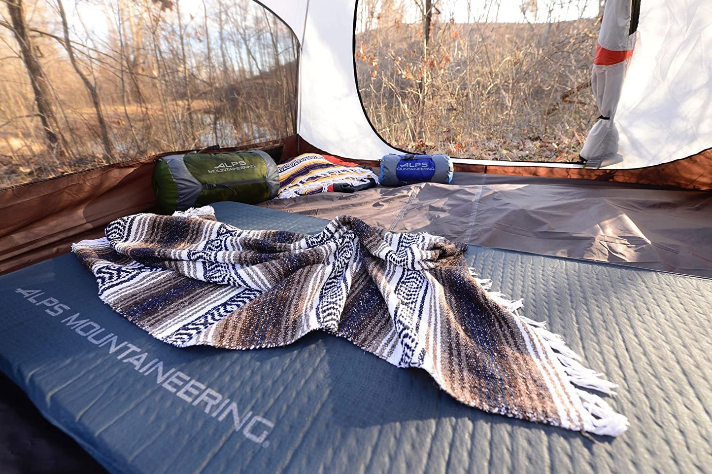 ALPS Mountaineering Outback Self-Inflating, Luxury Air Pad, Large - Charcoal