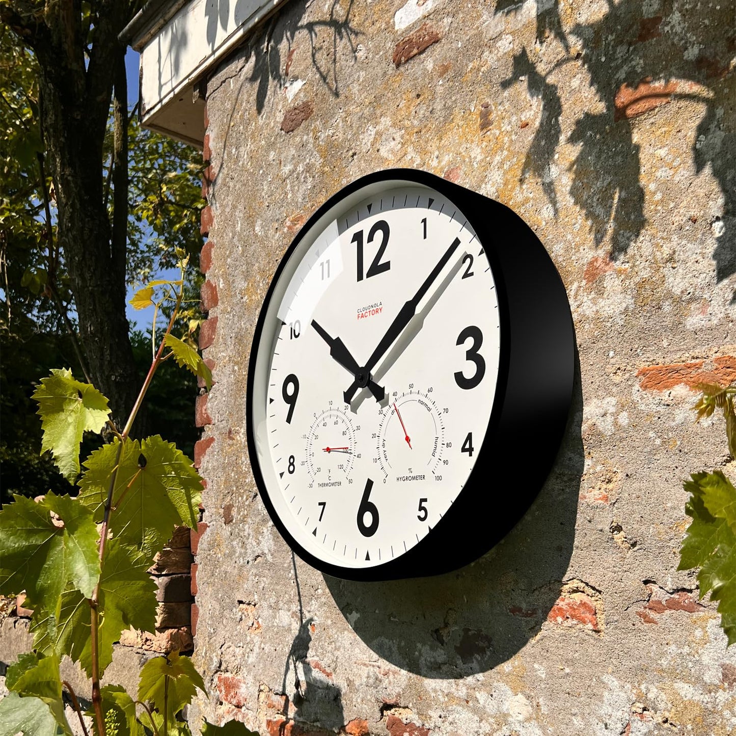 Cloudnola Indoor Outdoor Waterproof Metal Wall Clock with Thermometer and Hygrometer, Black, 18 inch Silent Non-Ticking Battery Operated Quality Quartz Round Clock for Patio and Home Decor