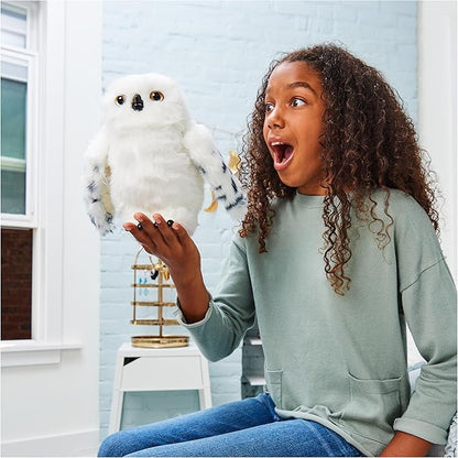 Wizarding World Harry Potter Enchanting Hedwig Interactive Owl with Over 15 Sounds and Movements and Hogwarts Envelope Kids Toys for Ages 5 and up