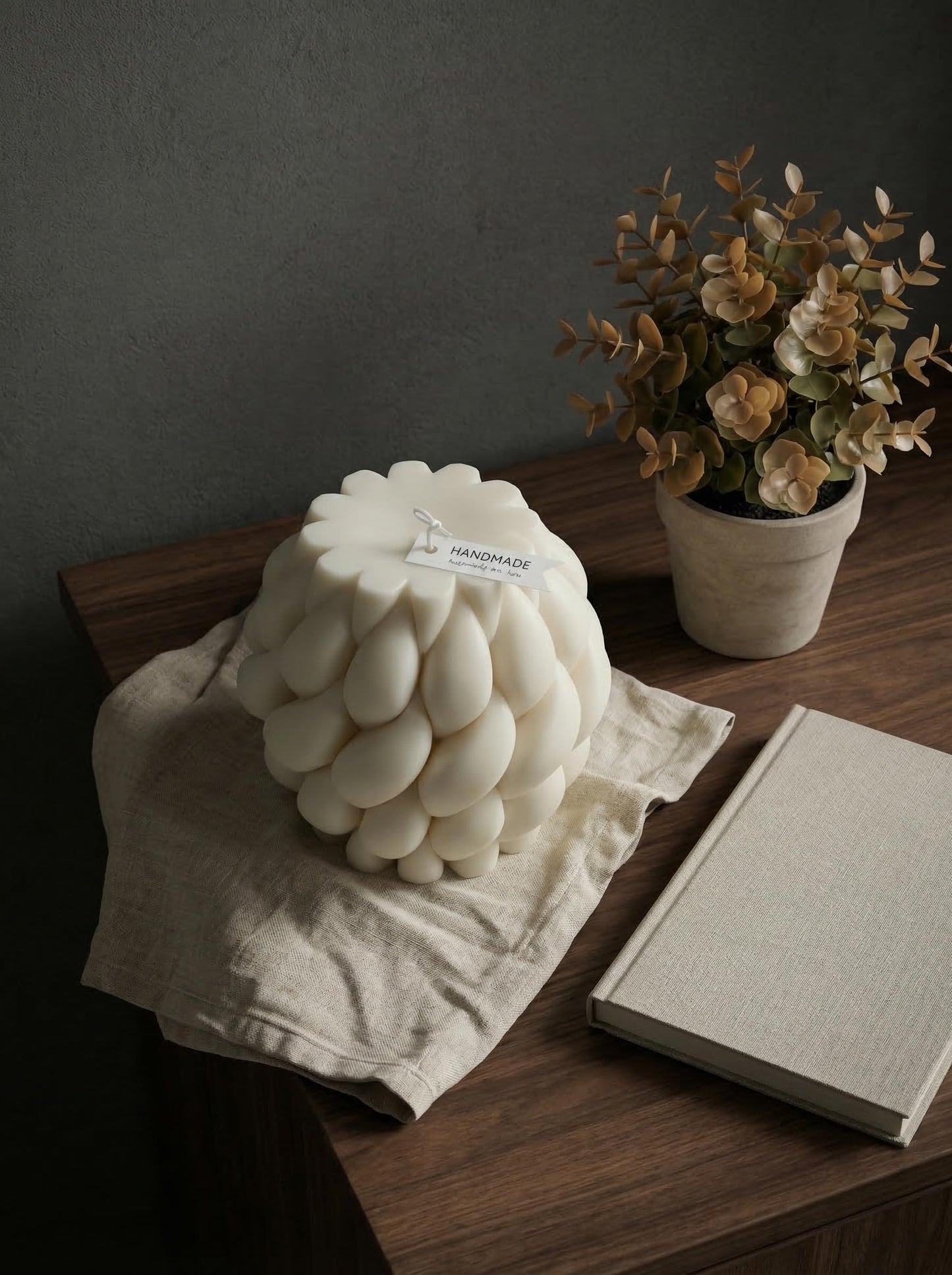 Hyznengu Knot Ball Soy Wax Candle- Large Handmade Pillar Scented Elegant Bubble Aesthetic Candle, Housewarming Wedding Birthday Gift Home Room Shelf Decor Idea White（Large）