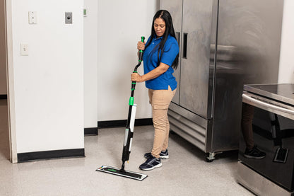 Unger Commercial Excella 18 " Floor Cleaning Kit - Floor Mop with Height Adjustable Pole and Liquid Dispensing, Includes 2 Microfiber Pads and 2 Refillable Bottles - EFKT1