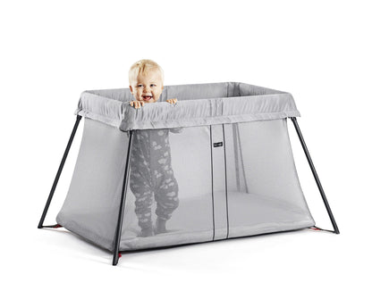 BabyBjörn Travel Crib Light - Silver + Fitted Sheet Bundle Pack