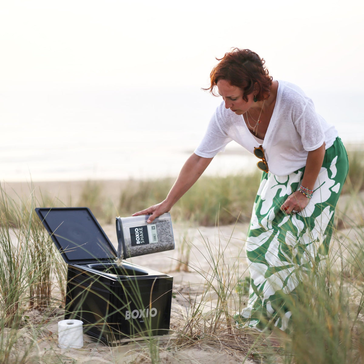 BOXIO TOILET PLUS: Starter-Set - Portable solution for car trips, boats, hunting or outdoor adventures. Europe's most-selling composting toilet. Compact size: 15.75" x 11.8" x 11"
