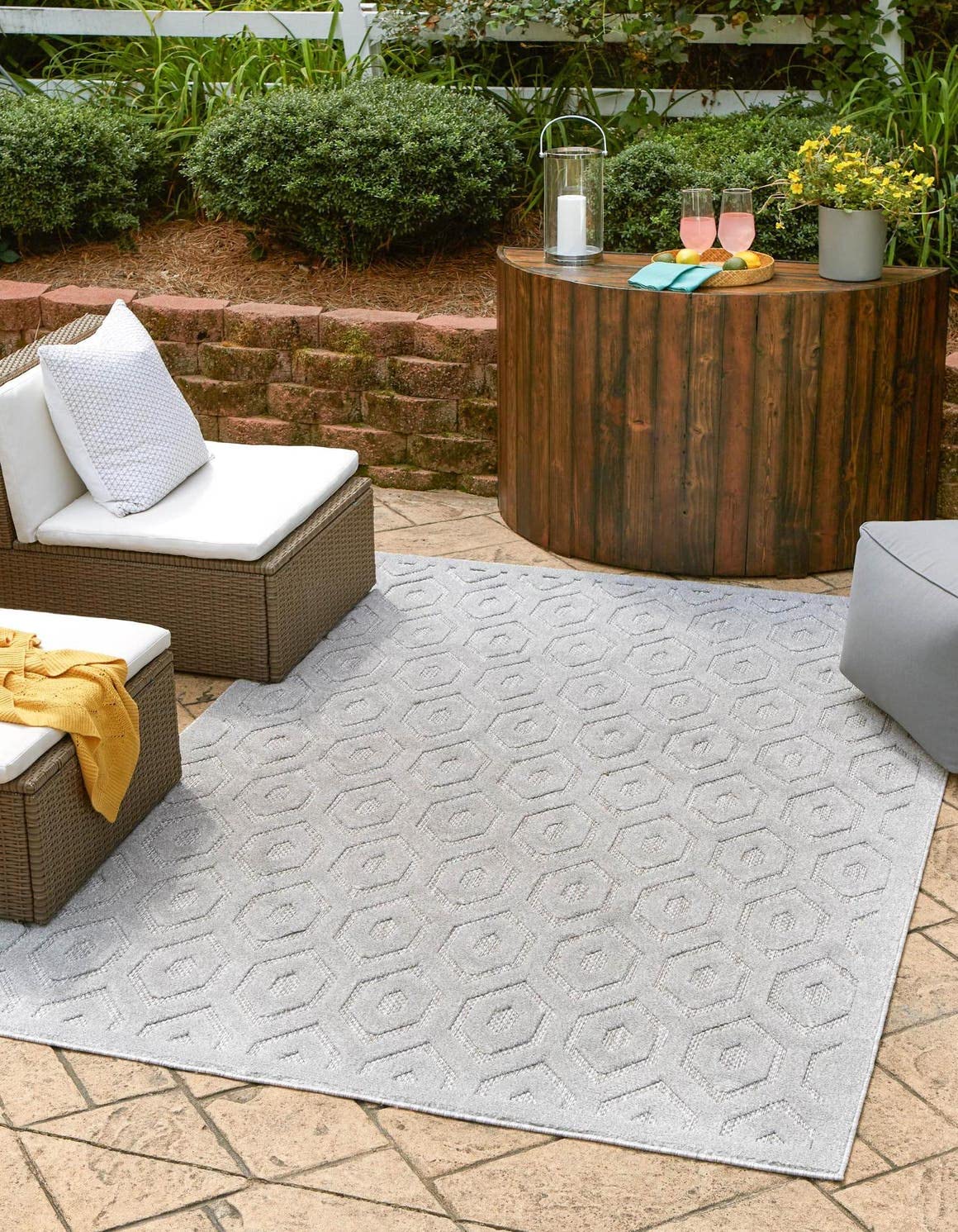 Unique Loom Outdoor Trellis Textured Collection Area Rug - Spatial (6' 1" x 9' Rectangle, Grey/ Gray)