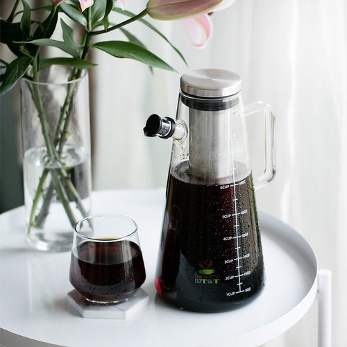 BTaT- Airtight Cold Brew Iced Coffee Maker Pitcher, 2 Liter/ 64 oz, Iced Tea Maker with Spout, Brewing Glass Carafe with Removable Stainless Steel Filter