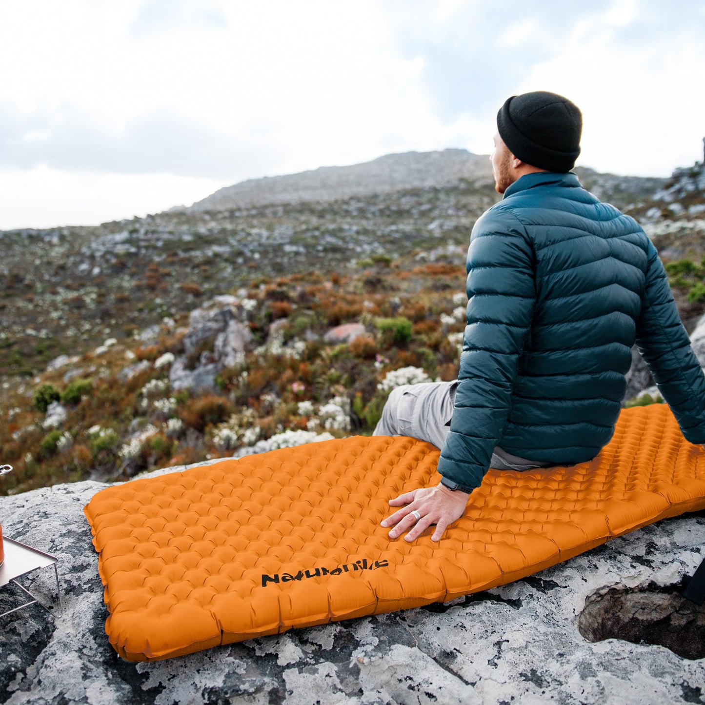 Naturehike Ultralight Insulated Sleeping Pad with R5.8, 3.2in Thickened Patchworkable Inflatable Double Sleeping Mat for Camping, Hiking, Climbing with Inflatable Bag (Orange-Rectangular-Large)