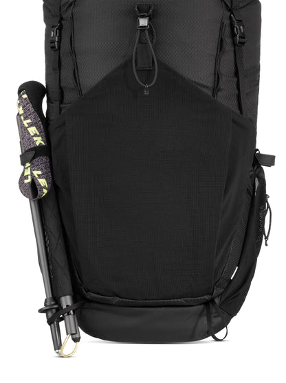 Mammut Ducan Backpack – Unisex Outdoor Backpack for Hiking, Running, and Everyday Adventures, Black, 32L