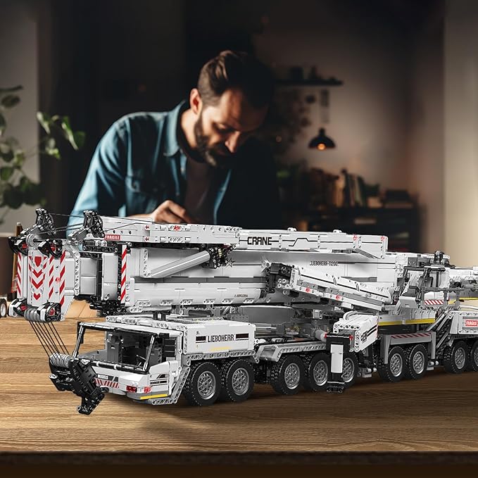 Mould King 17007 Technology Crane Building Set 8506 Pieces Heavy Crane Truck Building Kits for Kid/Adult APP Programmable Construction Vehicle Block Set White