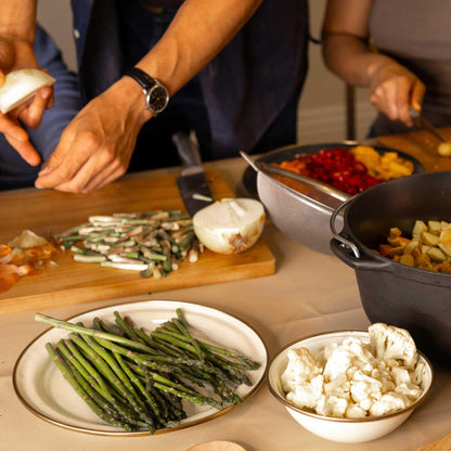 GSI Outdoors Mesa 4-Person Enamelware Camp Set – Classic Enamel Finish with Stainless Steel Rim, 12-Piece, Dishwasher Safe, Multi-Color