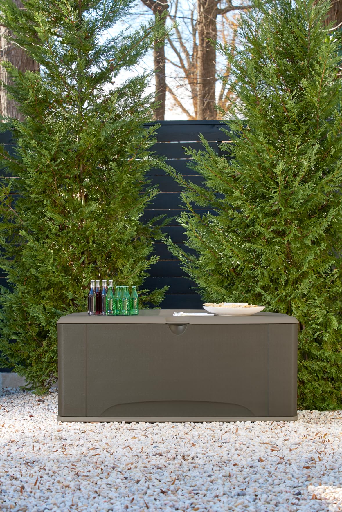 Rubbermaid Extra Large Resin Outdoor Storage Deck Box with Seat (120 Gal), Weather Resistant, Brown, Deck Organization for Home/Backyard/Pool Chemicals/Toys/Garden Tools/Porch/Patio Cushions