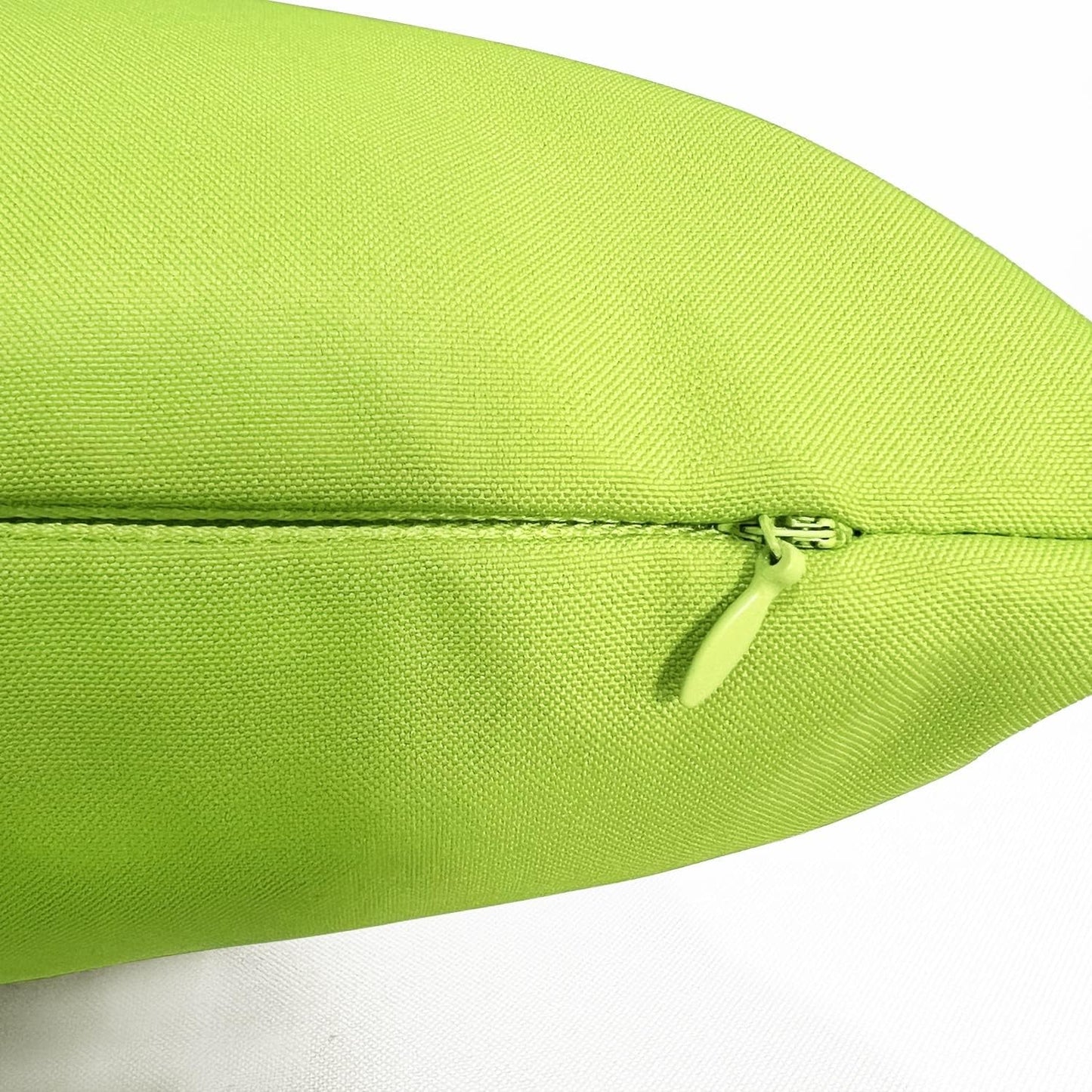 VAKADO Outdoor Waterproof Throw Pillow Covers - Set of 2 Decorative Green 18x18 Cushion Cases for Patio & Garden
