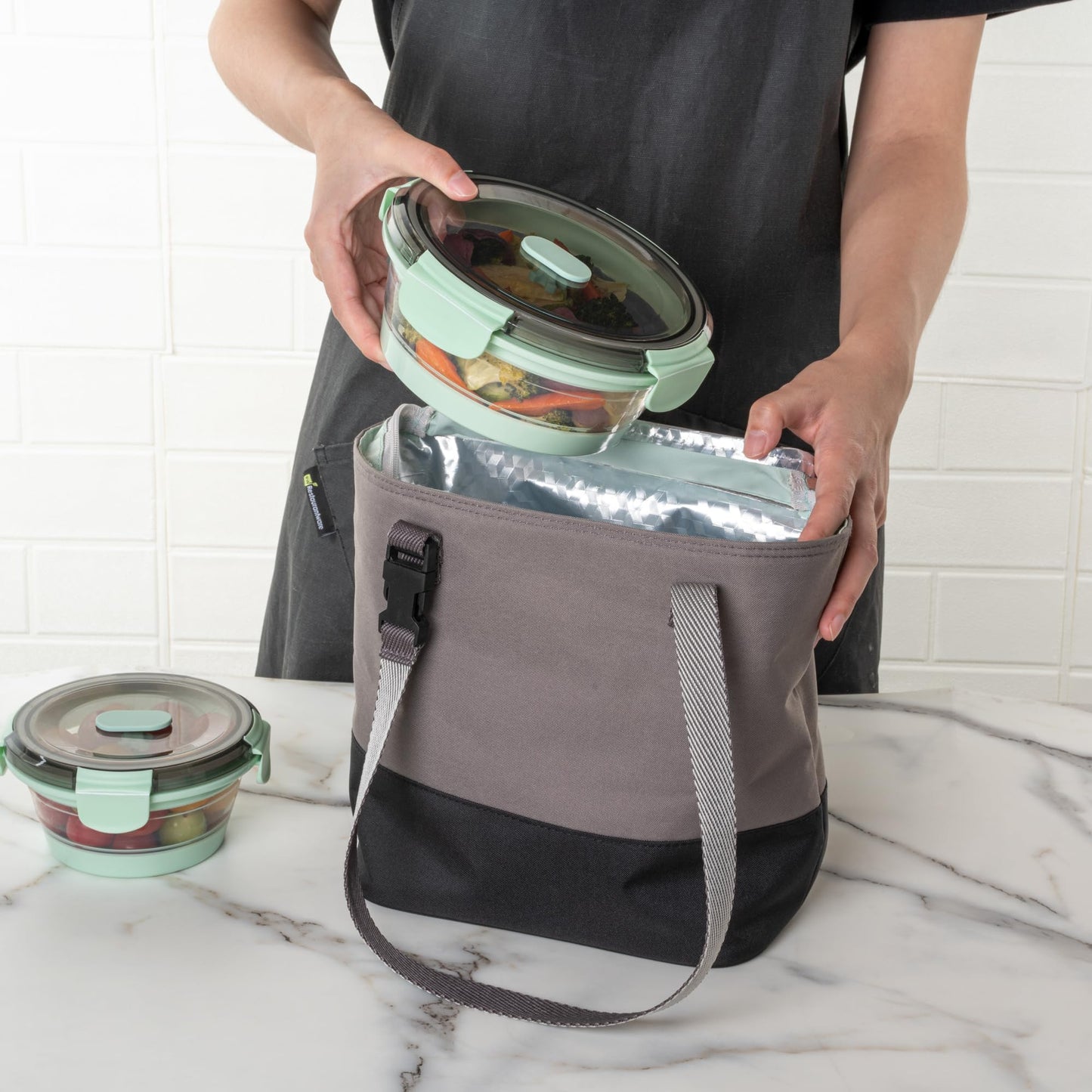 Restaurantware-Fresh Hero 27.2 Ounce Storage Containers, 20 Durable Airtight Food Containers - Microwavable, Freezable, Green Plastic Collapsible Container, Dishwashable, With Vented Lids