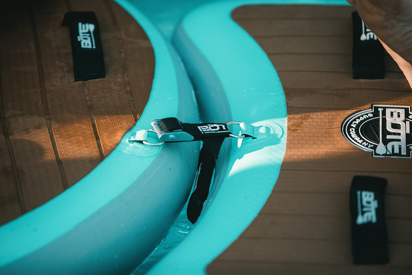 BOTE Floating Hangout Suite Drink Bar Aero Inflatable Hangout Bar Raft Kula 5 Cooler Compatible Center, MAGNEPod Compatible Travel Friendly Packable Portable Towable