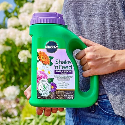 Miracle-Gro Shake 'n Feed Rose & Bloom Plant Food - Long-Lasting Granular Fertilizer, Feeds 3 Months - 4.5 lbs.