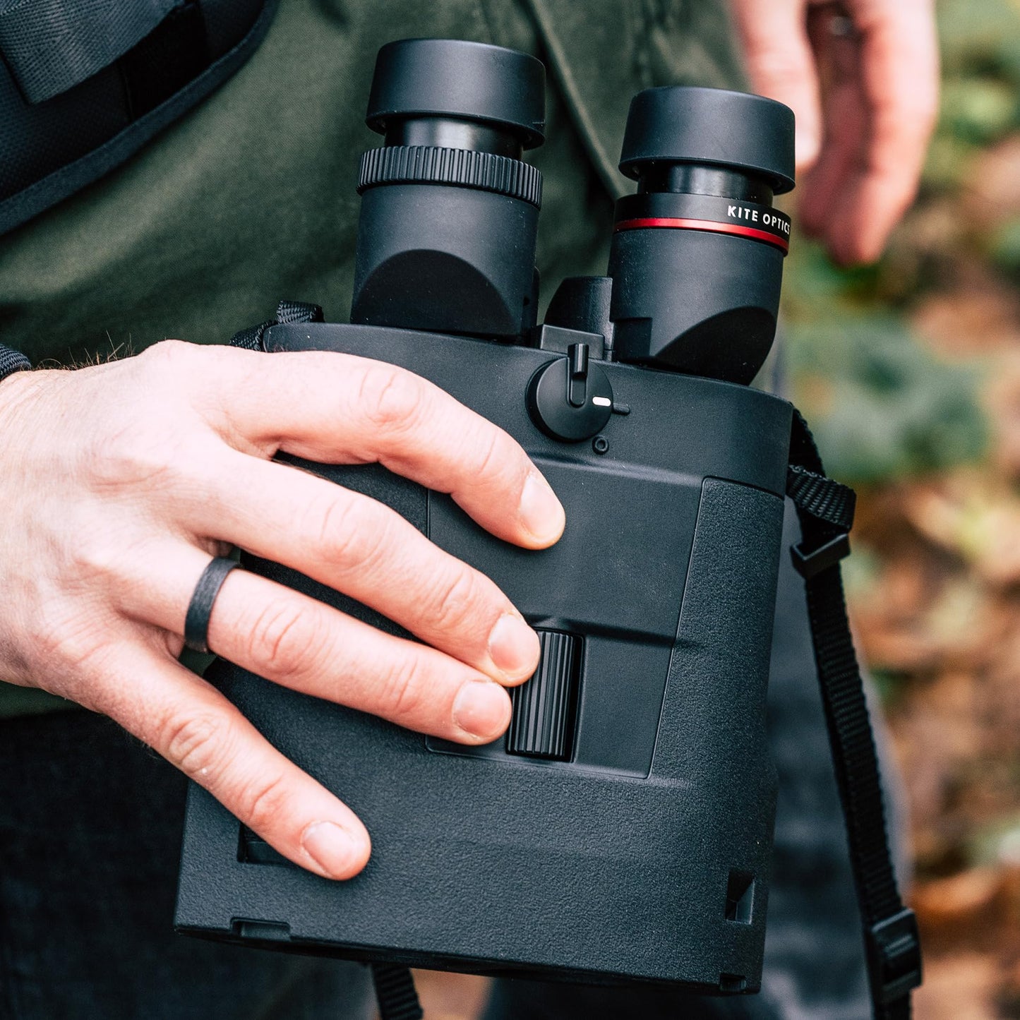 Kite Optics APC STABILIZED 18x50 ED High Performance Binoculars for Hunting and Bird Watching/Marine Use - 18x Magnification with Image Stabilization, IPX 7 Waterproof, Li-Ion Battery, +30 Hours