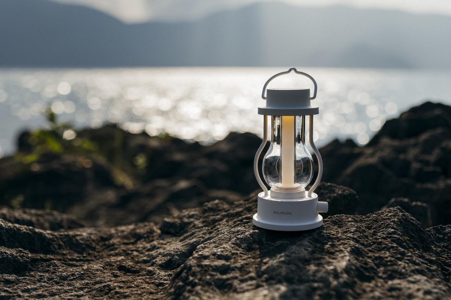 BALMUDA The Lantern | Rechargeable LED Lantern | 3 Light Modes: Candle, Amber, & Warm White | Battery Operated | Lightweight | Water-Resistant | US Version | White