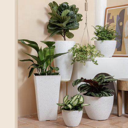 LA JOLIE MUSE 14.2/11.3/8.6 Inch Planters,Indoor/Outdoor White Planters Set of 3,Plant Container with Drain Holes,Flower Pots for Patio and Deck