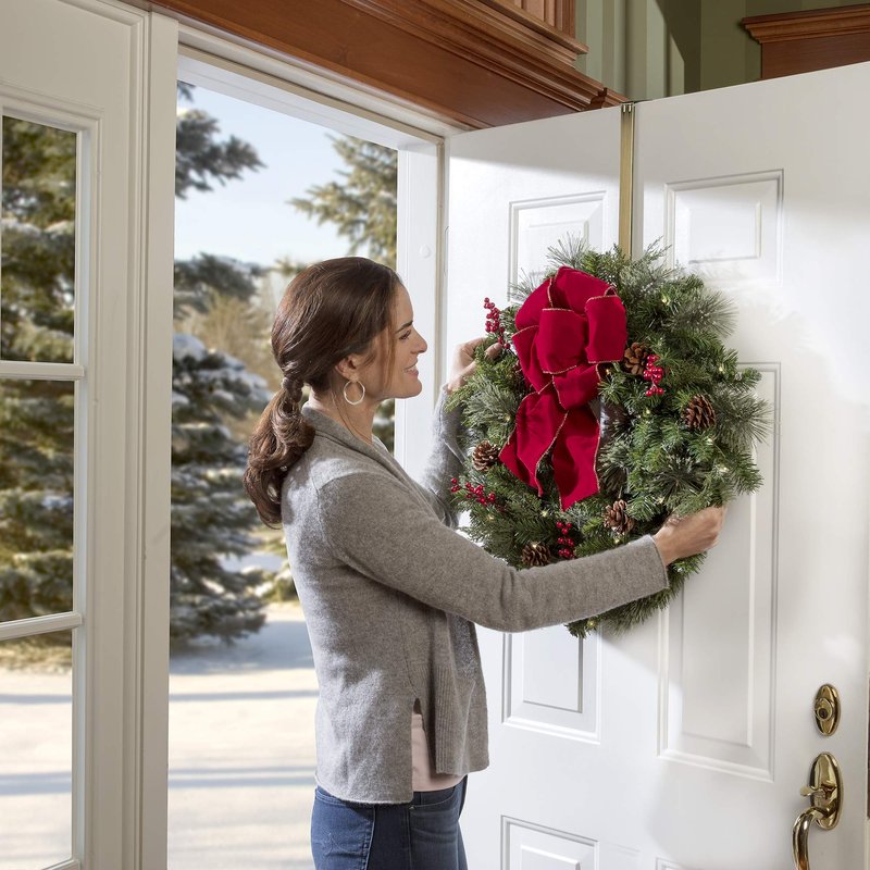 Haute Decor Adjustable Length Wreath Hanger - 20 Lb. Capacity