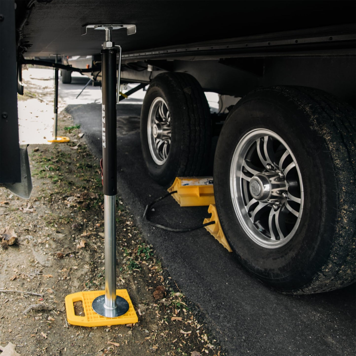 Camco Eaz-Lift Adjustable Camper/RV Slide-Out Supports | Features a Quick Release Pin and Incremental Lock Positions | 5,000lb Weight Capacity per Support | Adjusts from 19 to 49-In | 2-Pack (48870)