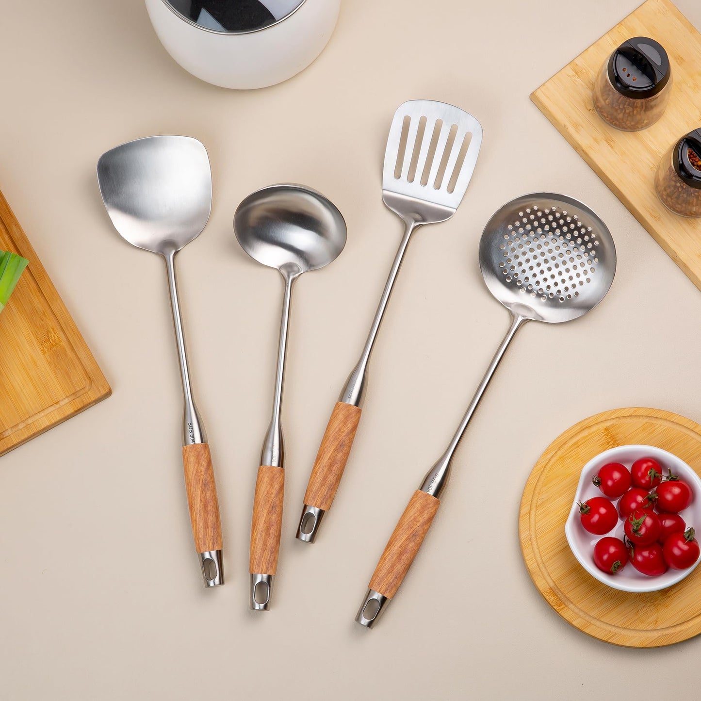 FJNATINH Skimmer Ladle, 15.4inches spatula for wok, 304 Stainless Steel wok spatula,Wooden Handle