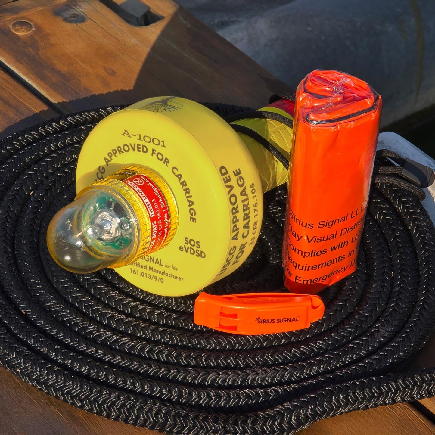 Sirius Signal A-1001 SOS LED 3-in-1 Distress Signal with Mini Solo Beacon - White & Infrared, USCG Approved, Includes Display Mount, Daytime Flag & Whistle